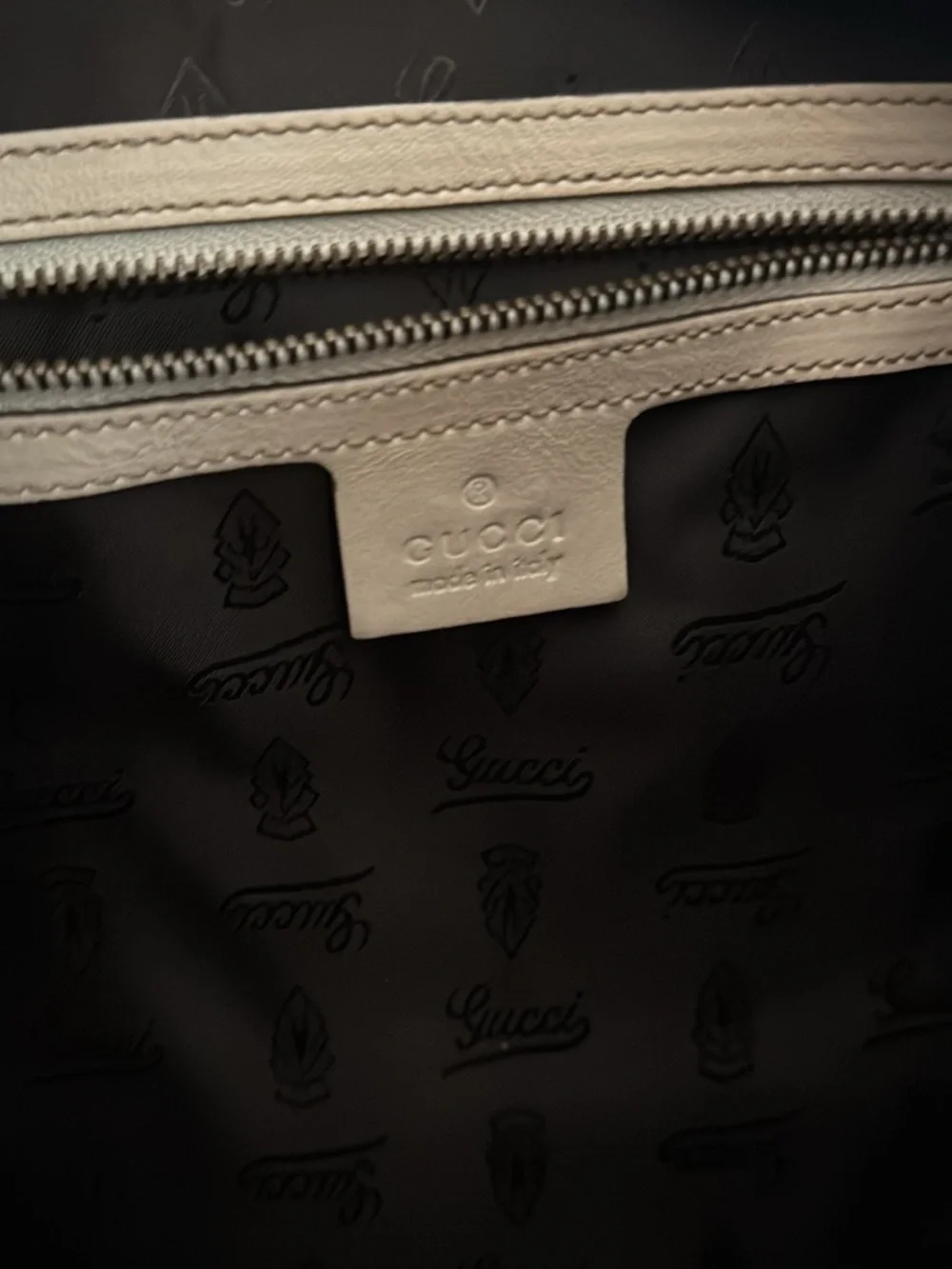 Gucci Cream Leather Shoulder Hobo with Gold-Tone Hardware